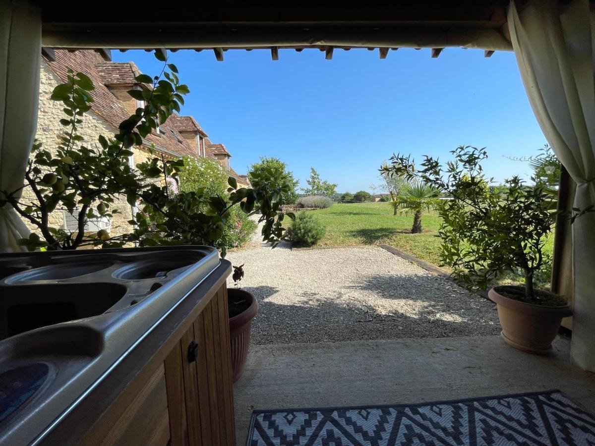 Chambre D'Hotes La Ferme De La Croix. Saint-Avit-Sénieur Екстериор снимка