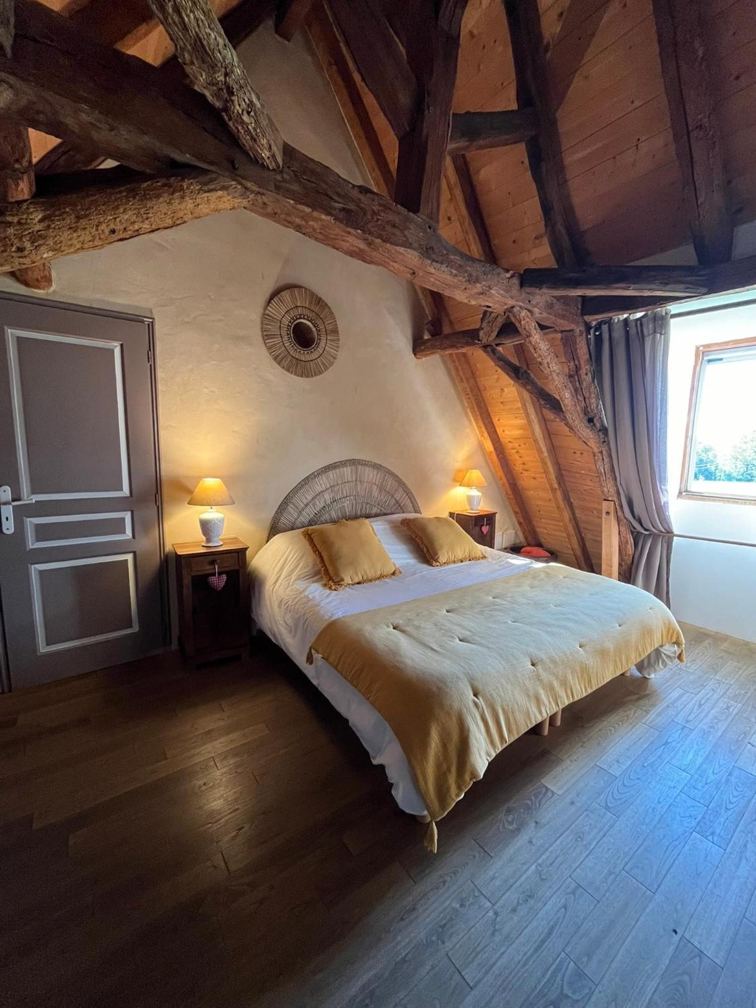 Chambre D'Hotes La Ferme De La Croix. Saint-Avit-Sénieur Екстериор снимка